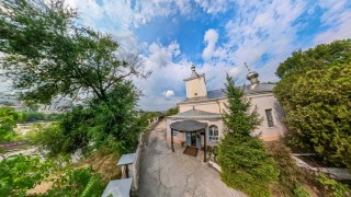 Biserica Sfinţii Împăraţi Constantin şi Elena